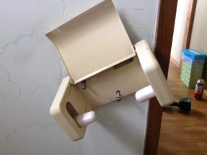 はずれた紙巻器