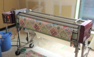 壁紙糊付け機械