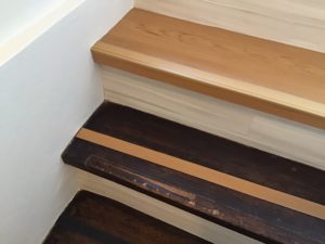 階段リメイク施工中