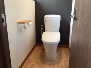 モダンにトイレのリフォーム