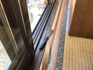 敷居スベリ交換