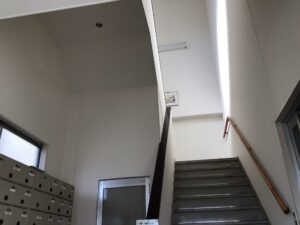 階段室ホールの張替え